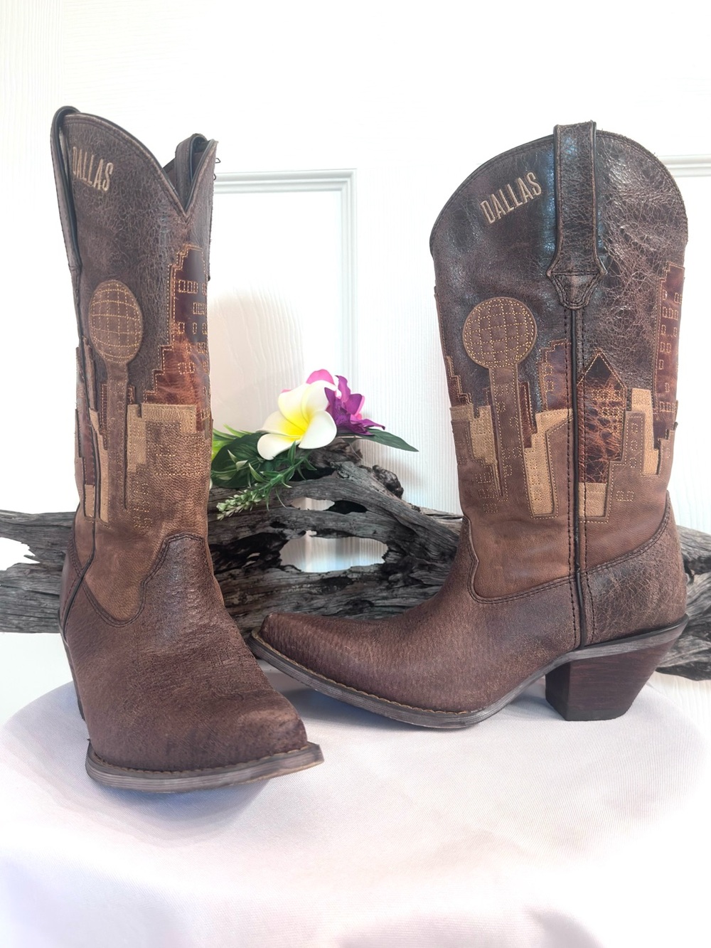 DURANGO ~ Rare Edition Dallas Skyline 3-D Leather Appliqué Western Boots